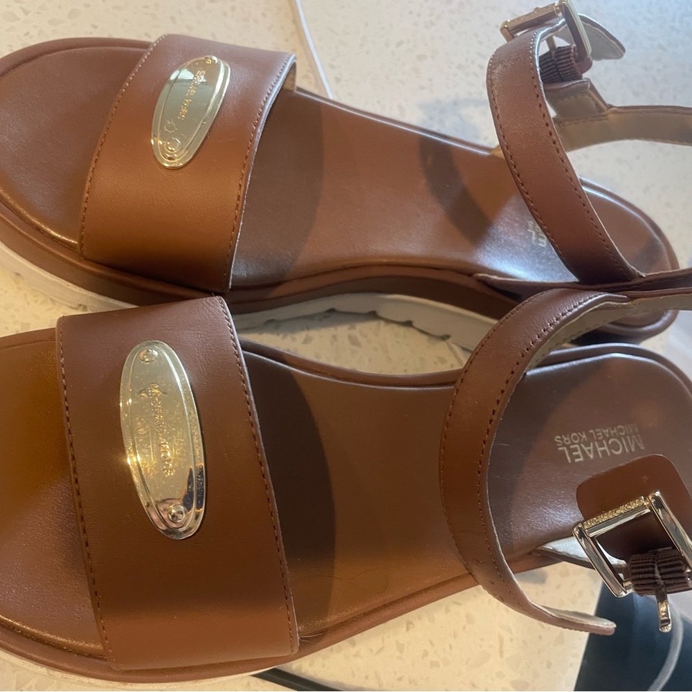 Platform sandals